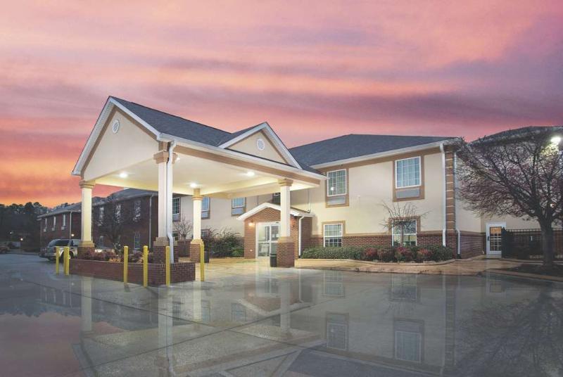La Quinta Inn By Wyndham Calhoun South I-75 Екстериор снимка